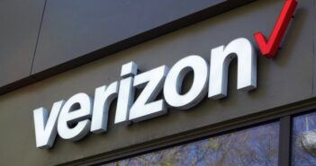 Verizon Media wird von Apollo Funds übernommen (Foto: shutterstock - Elliott Cowand Jr)