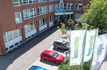 Seit 1975 führender B2B-Informationsdienstleister für Logistik, Automotive und (Foto: HUSS Unternehmensgruppe)