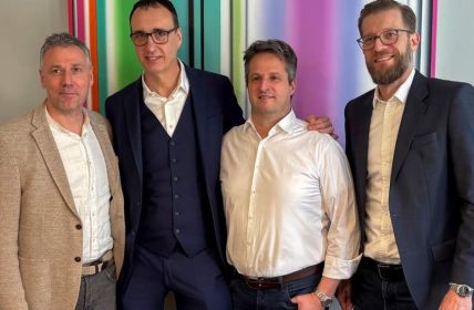 Zeppelin Rental übernimmt Constellation Baulogistik und stärkt operative (Foto: Zeppelin GmbH)